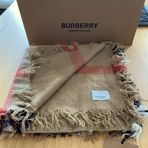 NEW Large Burberry Wool Scarf (O/S)